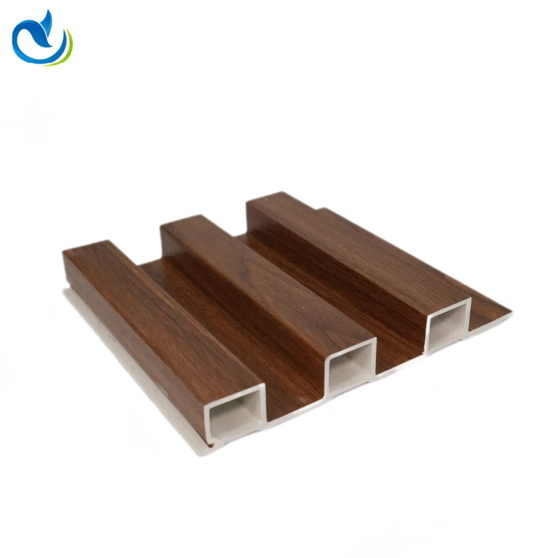 Recinzione per pannelli a parete in WPC